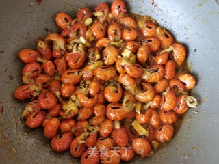 小米椒芹菜炒虾尾步骤10