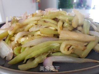 紫茄子炒洋葱步骤6