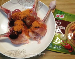 外脆里嫩，健康无油～香烤火炬鸡腿步骤3