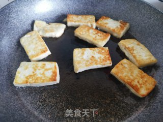 青椒木耳炒豆腐步骤4