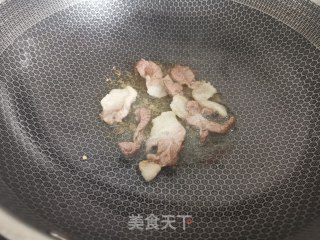 青椒木耳炒豆腐步骤5