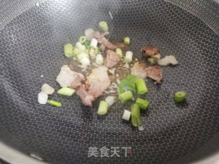 青椒木耳炒豆腐步骤6