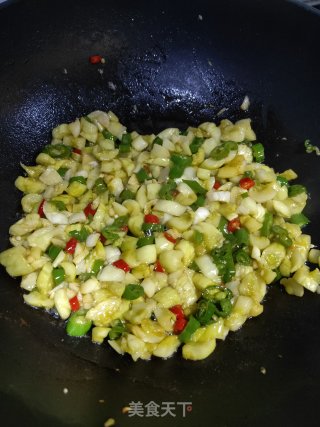 炒瓜皮（咸菜  下饭菜）步骤6