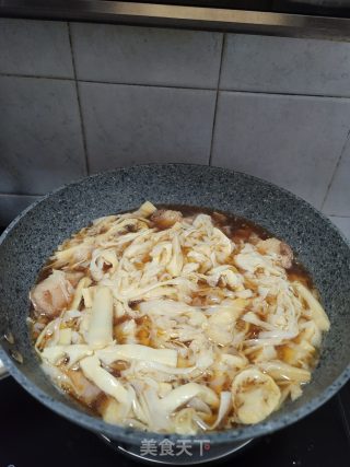 五花肉焖凤尾笋步骤9
