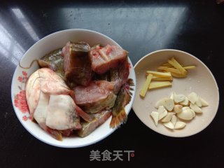 红烧鲶鱼步骤1