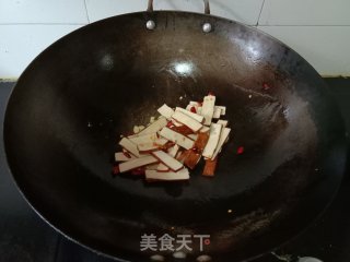 海鲜菇炒香干步骤5