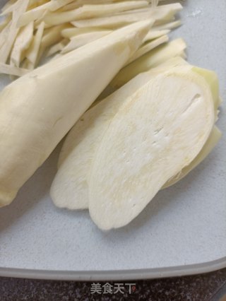 茭白炒乌鸡蛋步骤1