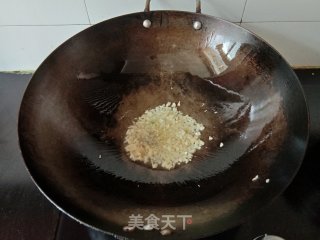 蒜辣虾步骤7