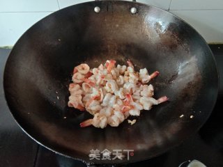 蒜辣虾步骤8