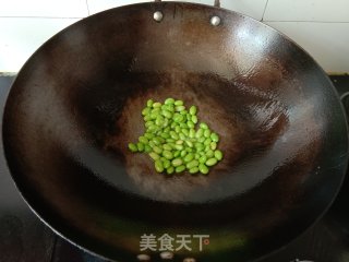 玉米炒毛豆步骤2