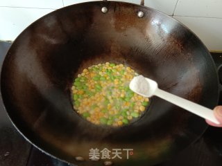 玉米炒毛豆步骤5