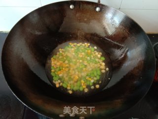 玉米炒毛豆步骤4