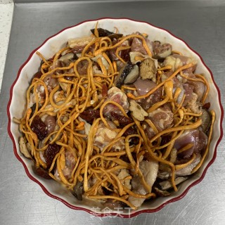 虫草花香菇滑鸡步骤7