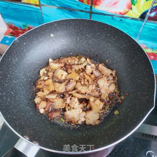 五花肉炒辣椒步骤6