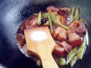 红烧五花肉豆角步骤10