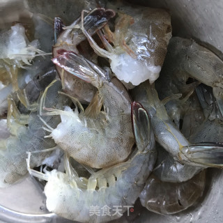 鲜虾鸡翅焗锅步骤6