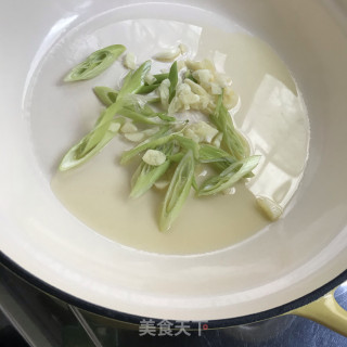 鲜虾鸡翅焗锅步骤7