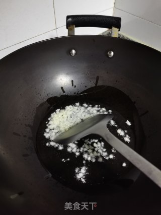 蟹味菇青豆烩丝瓜步骤3