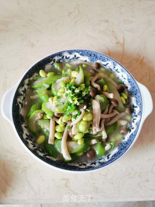 蟹味菇青豆烩丝瓜步骤9
