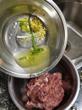 西红柿烩牛肉步骤4
