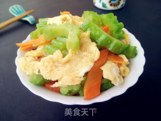 苦瓜胡萝卜炒鸡蛋步骤10
