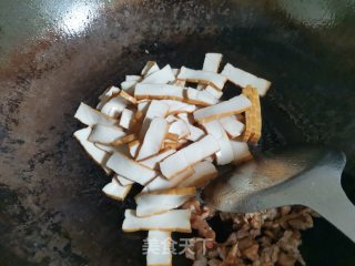 肉炒腊香干步骤2