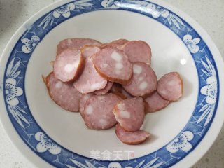 洋葱炒红肠步骤2