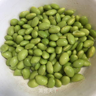雪菜炒毛豆步骤2