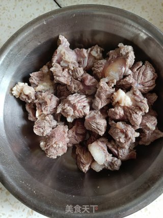 高笋烧牛肉步骤1