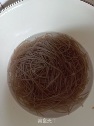 包菜粉丝步骤2
