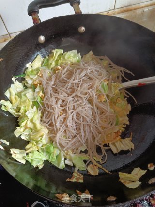 包菜粉丝步骤3