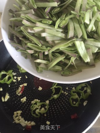 扁豆焖肉丸步骤4