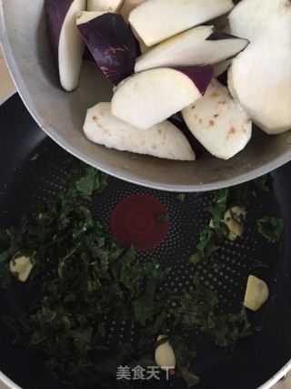 紫苏焖紫茄步骤7