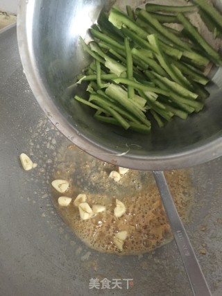 椒丝腐乳炒空心菜步骤5