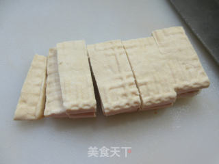 番茄炒豆腐干步骤2