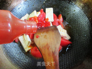 番茄炒豆腐干步骤6