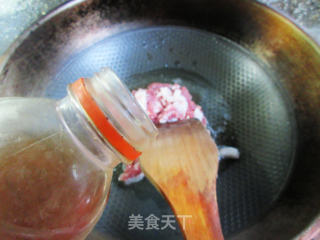 榨菜丝肉丝炒毛豆步骤4