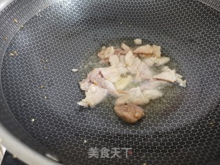 溜炒菌菇步骤6