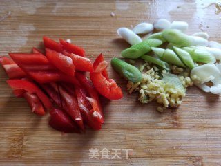 溜炒菌菇步骤4