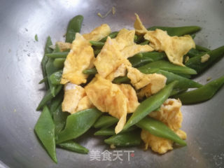 鸡蛋炒豆角步骤6