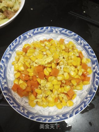 简单营养低卡低脂的家常小炒玉米胡萝卜炒蛋步骤7