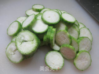 鹅胗炒丝瓜步骤3