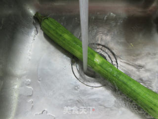 鹅胗炒丝瓜步骤2