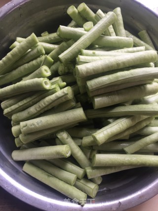 紫苏焖豆角步骤4