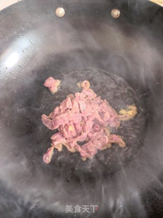 牛肉丝炒高笋步骤3