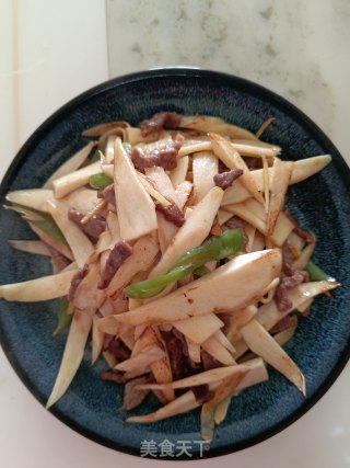 牛肉丝炒高笋步骤6
