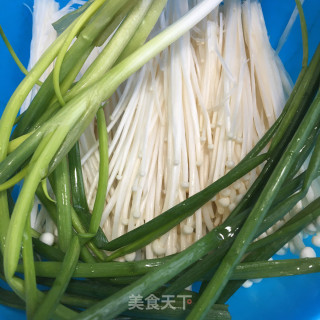 香葱鸡蛋煎金针菇步骤1