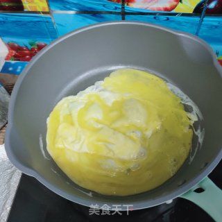 鸡蛋炒韭苔步骤4