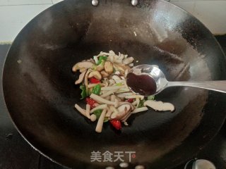 小炒双菇步骤6