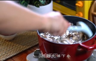 孜然蘑菇步骤1